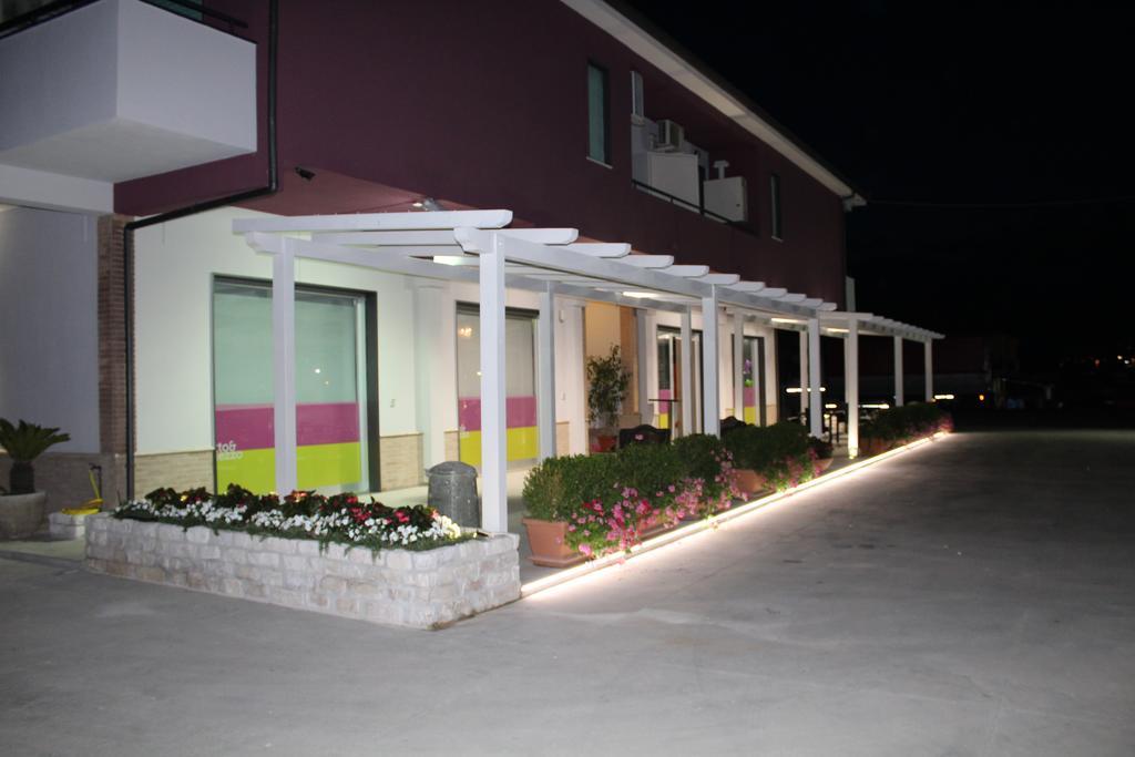 Otto&Mezzo B&B Éboli Exterior foto